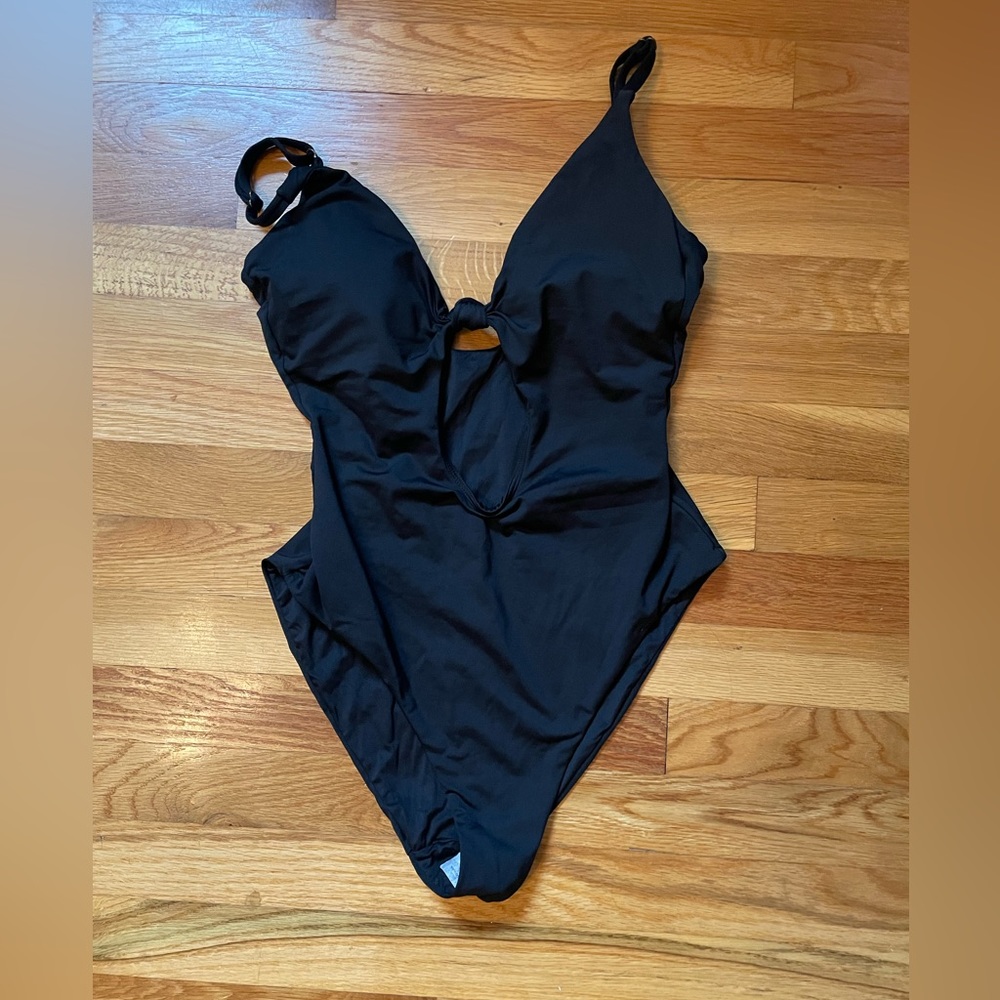 Andie Swim Black Santorini 1 Piece -size M. NWT